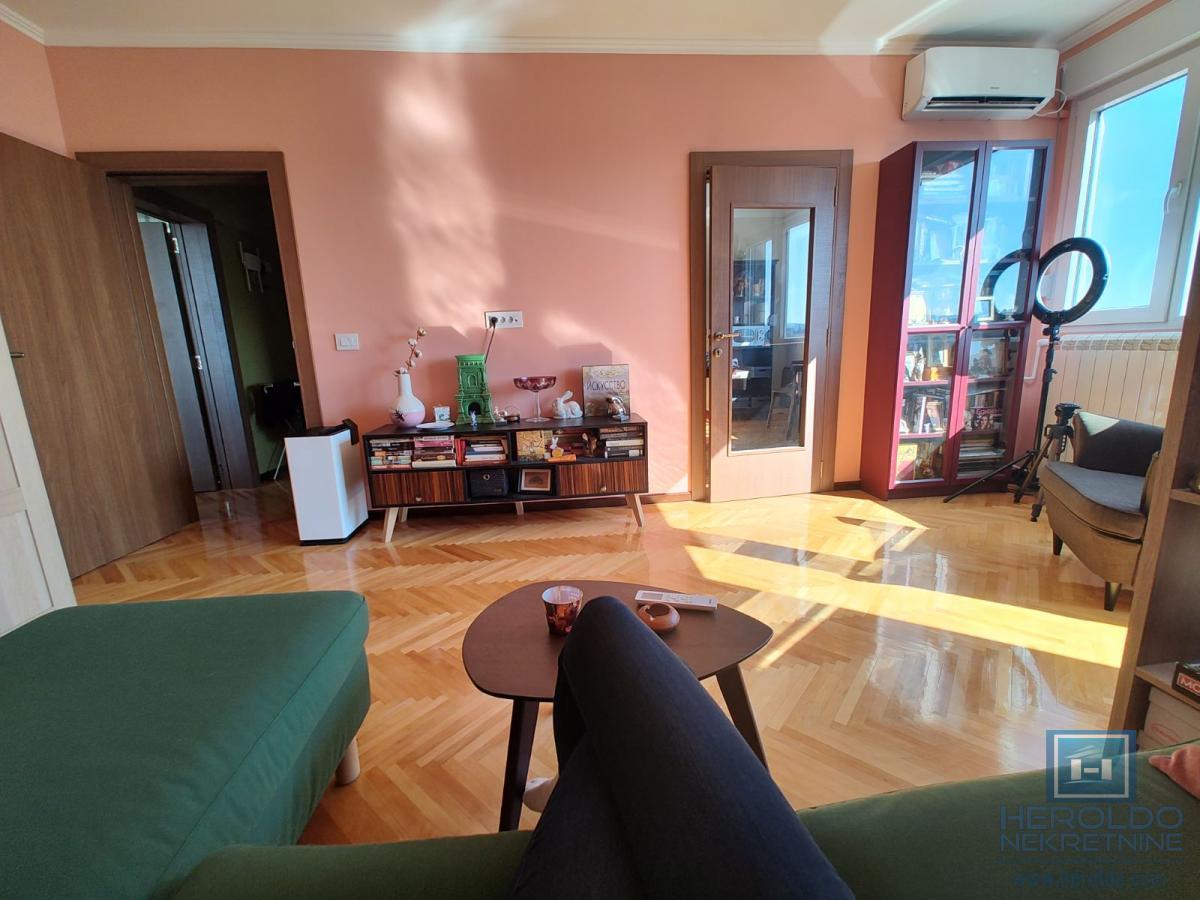 Hitna prodaja potpuno renoviran dvosobni stan u Kragujevcu u širem centru 15