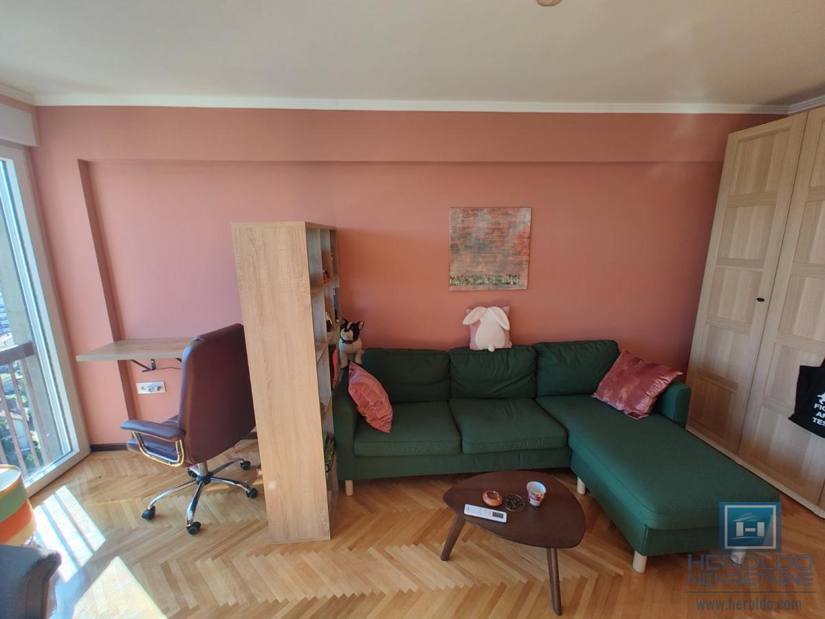 Hitna prodaja potpuno renoviran dvosobni stan u Kragujevcu u širem centru 16