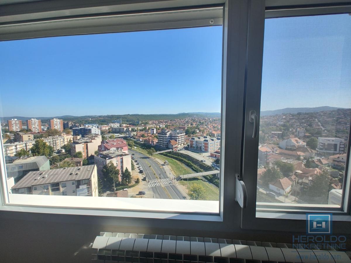 Hitna prodaja potpuno renoviran dvosobni stan u Kragujevcu u širem centru 7