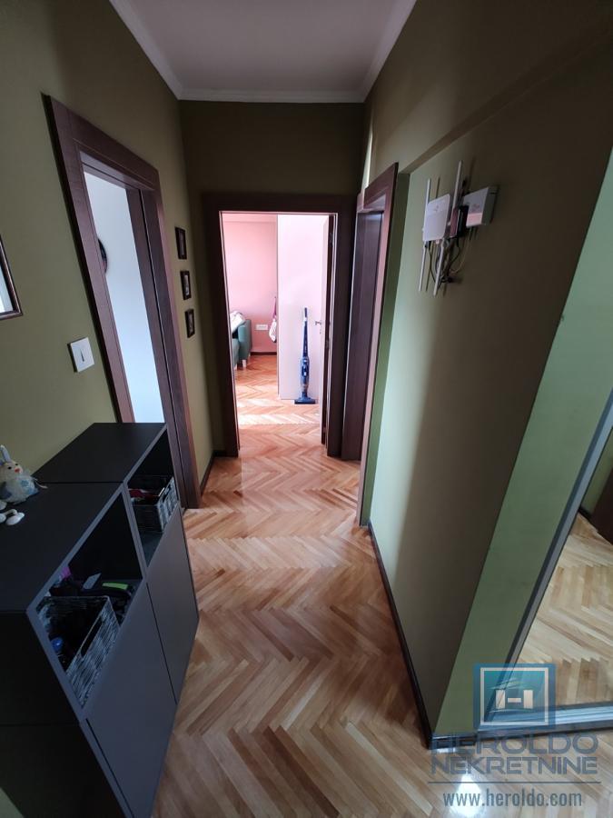 Hitna prodaja potpuno renoviran dvosobni stan u Kragujevcu u širem centru 27