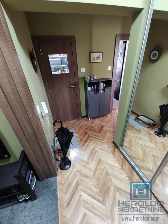 Hitna prodaja potpuno renoviran dvosobni stan u Kragujevcu u širem centru 31