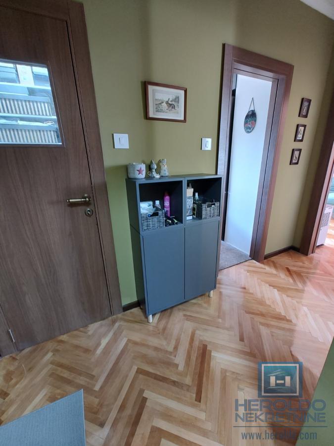 Hitna prodaja potpuno renoviran dvosobni stan u Kragujevcu u širem centru 33
