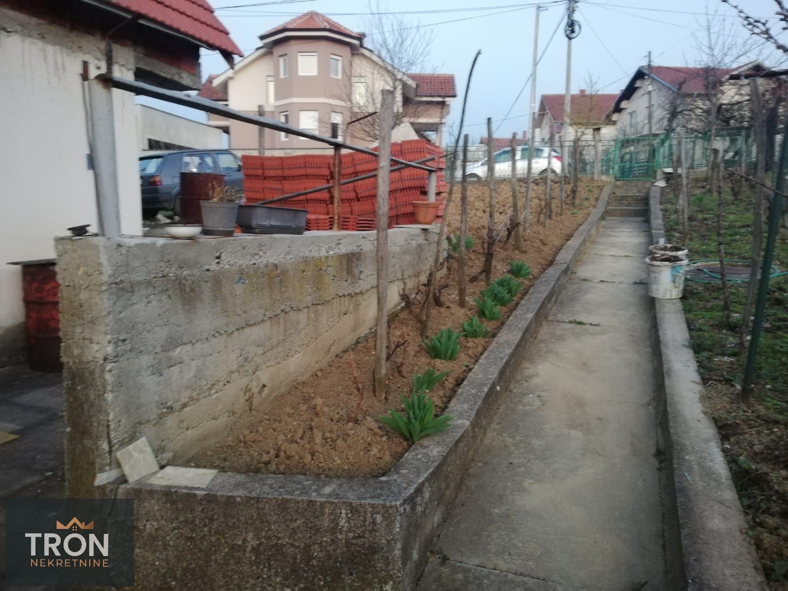 Građevinski plac na 700m  od kružnog toka 2