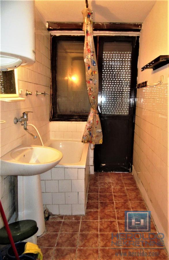 Stan na prodaji u blizini Pedagoške akademije 14