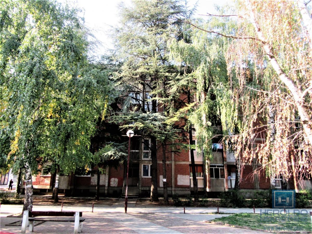 Stan na prodaji u blizini Pedagoške akademije 7