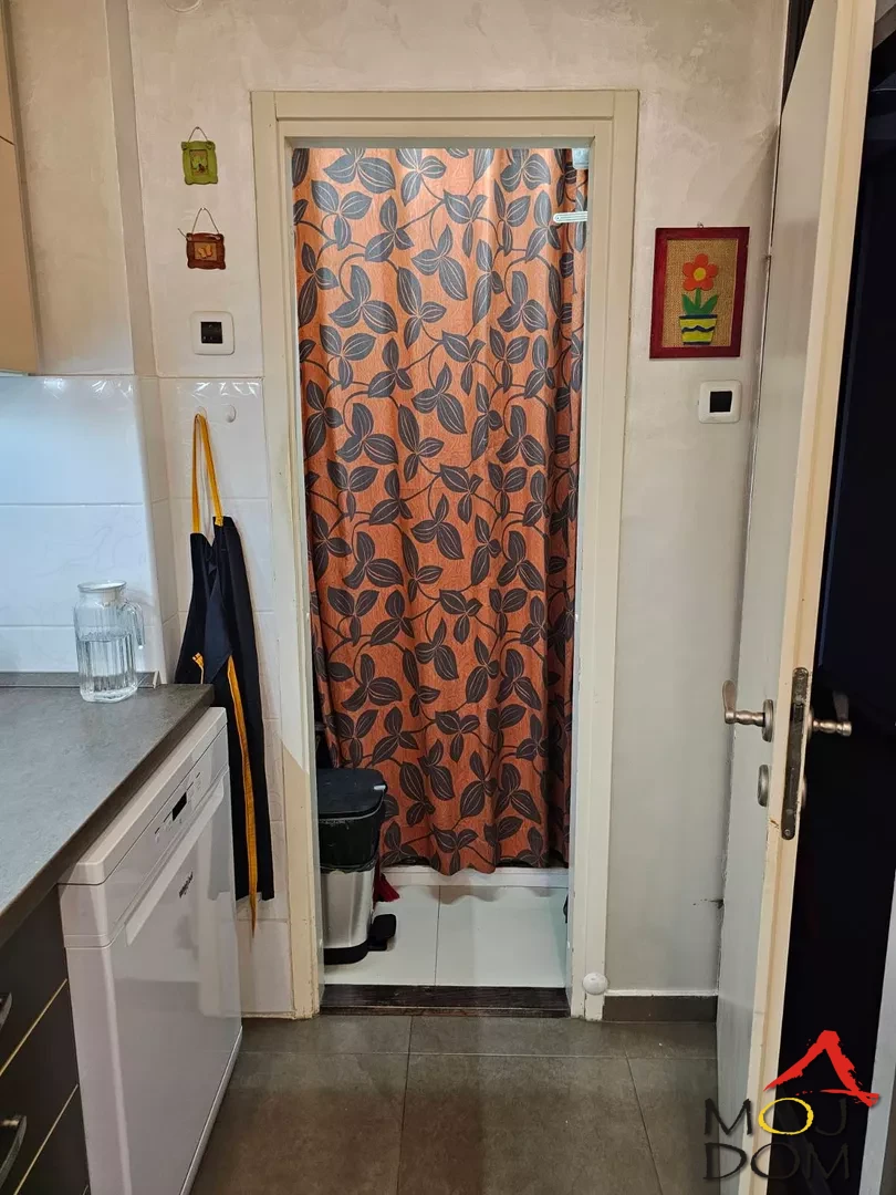 Stan,NOVI SAD,BULEVAR,kv: 70, € 206000, ID: 1027516 22