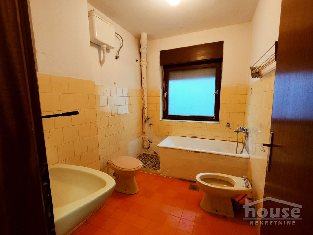 Kuca,SREMSKA KAMENICA,CENTAR200m2,152440€ , ID: 3046010 14