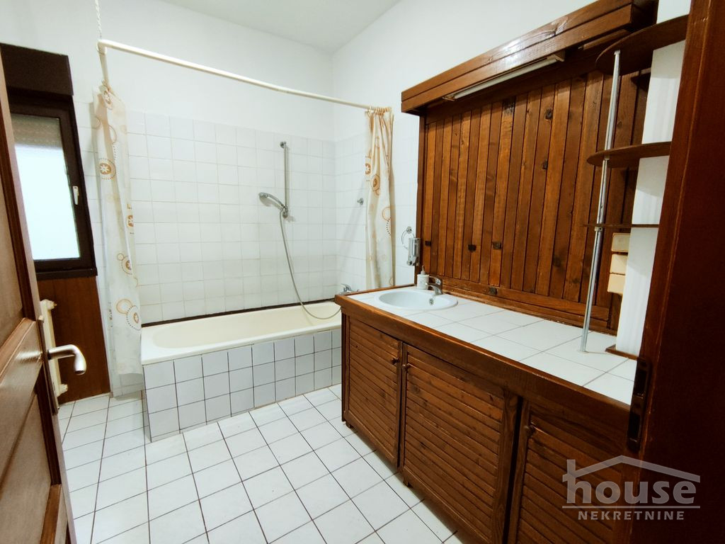 Kuca,SREMSKA KAMENICA,CENTAR200m2,152440€ , ID: 3046010 9