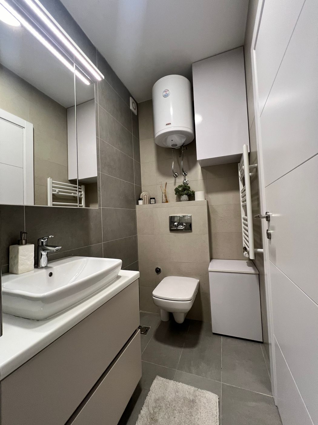 Fenomenalna nekretnina  Savršen raspored   namešten  5