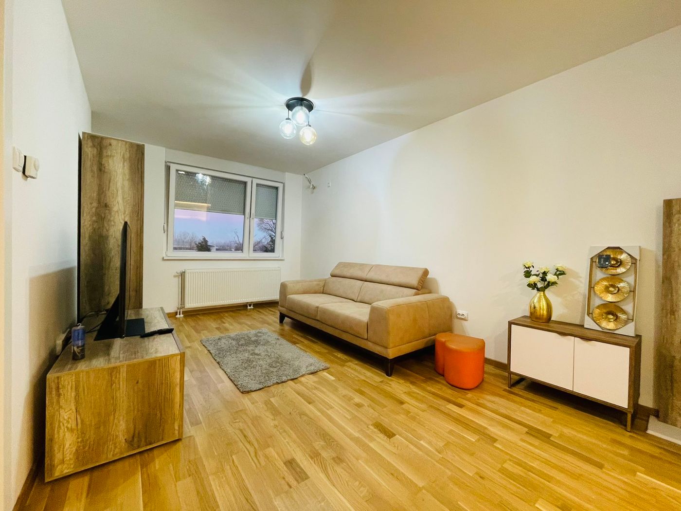 Fantastičan dvosoban stan   sa parking mestom 1