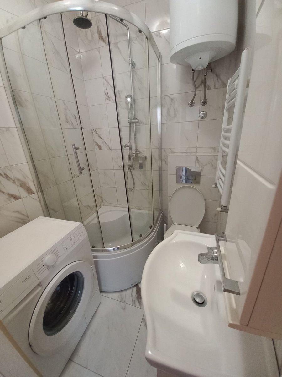 Maksima Gorkog   retko u ponudi   namešten   renoviran   30m2 5