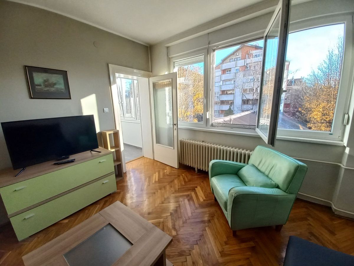 Maksima Gorkog   retko u ponudi   namešten   renoviran   30m2 1