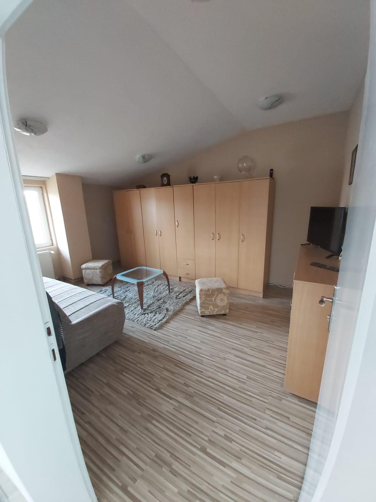 Stambeno poslovni objekat 7