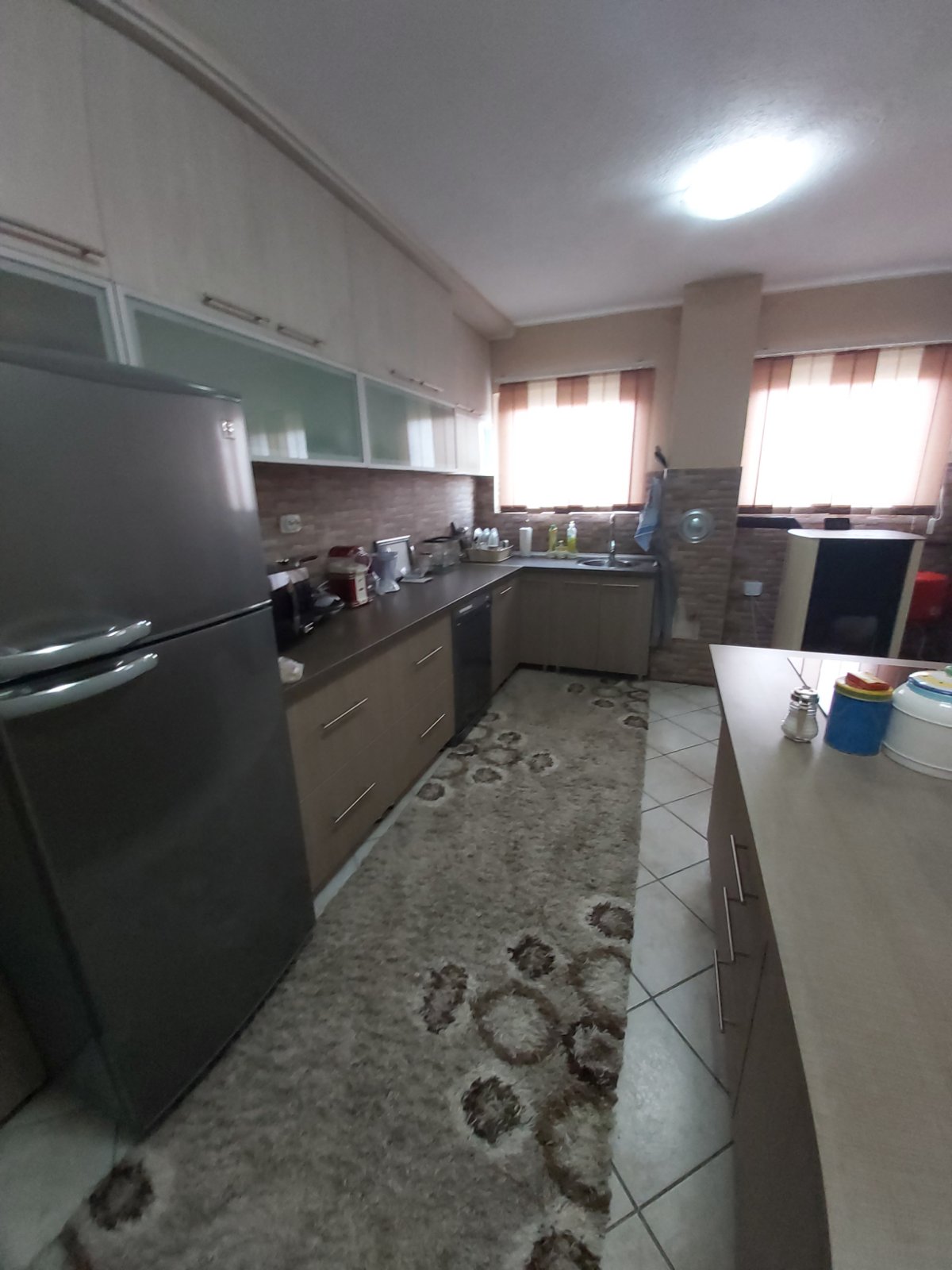 Stambeno poslovni objekat 5