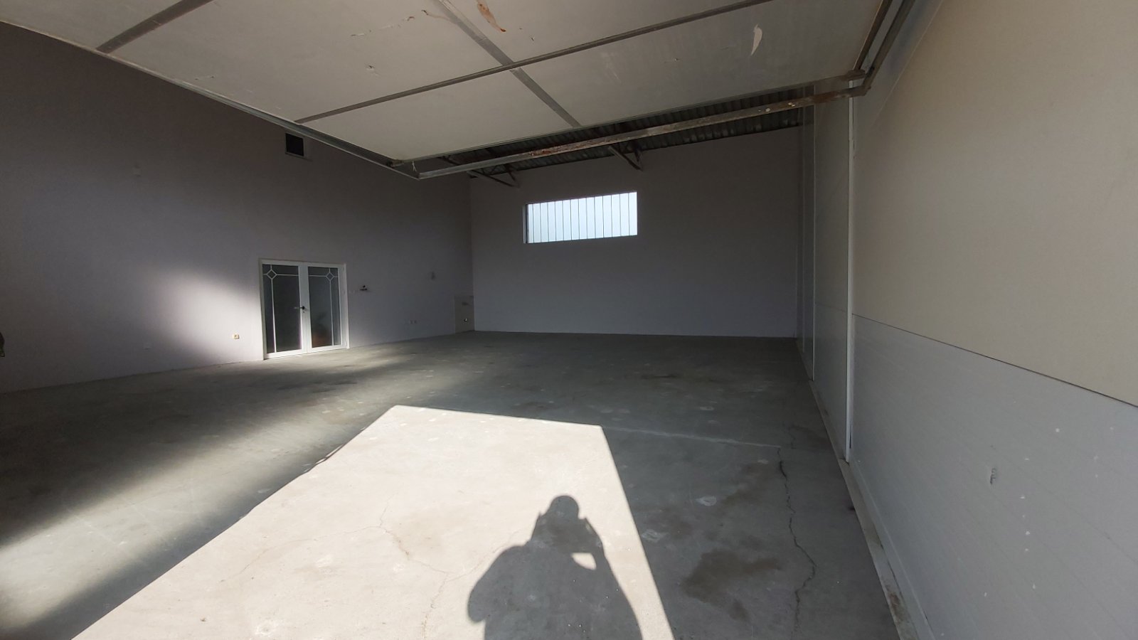 Stambeno poslovni objekat 12