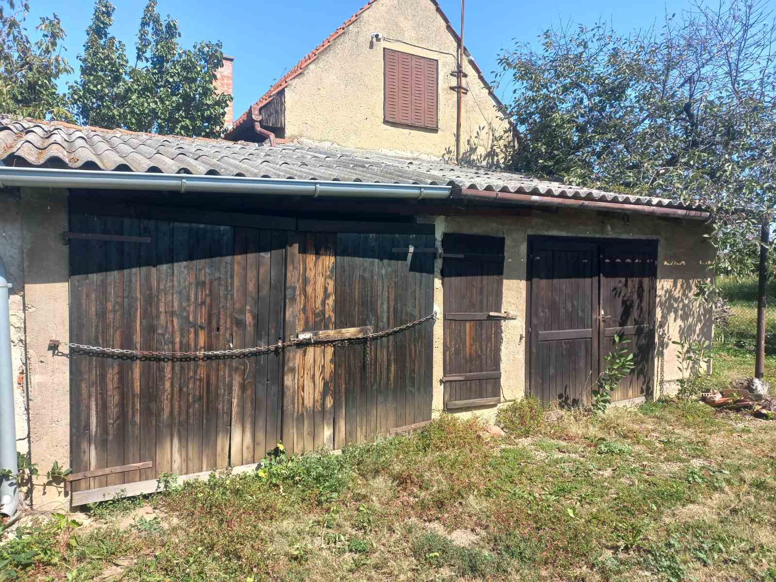 Vikendica hladnjaca i 57ari pod vocem Bela Crkva 2