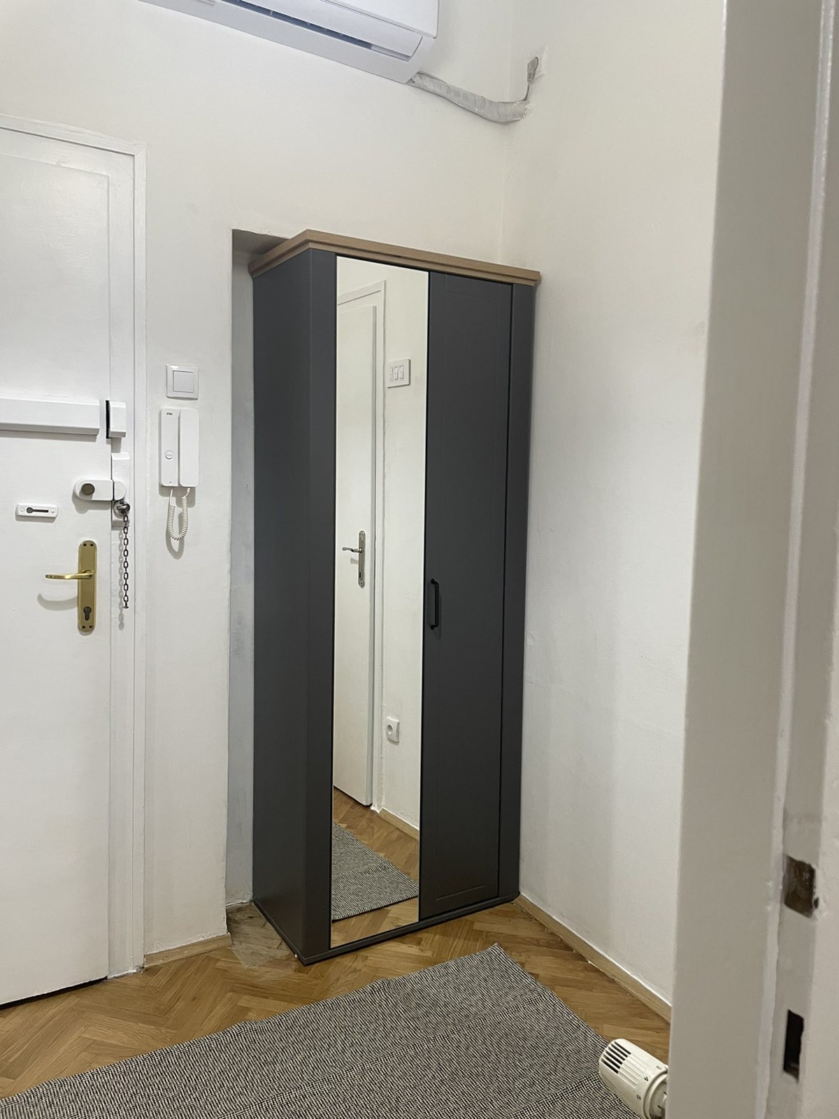 Stan za izdavanje na Vračaru 4