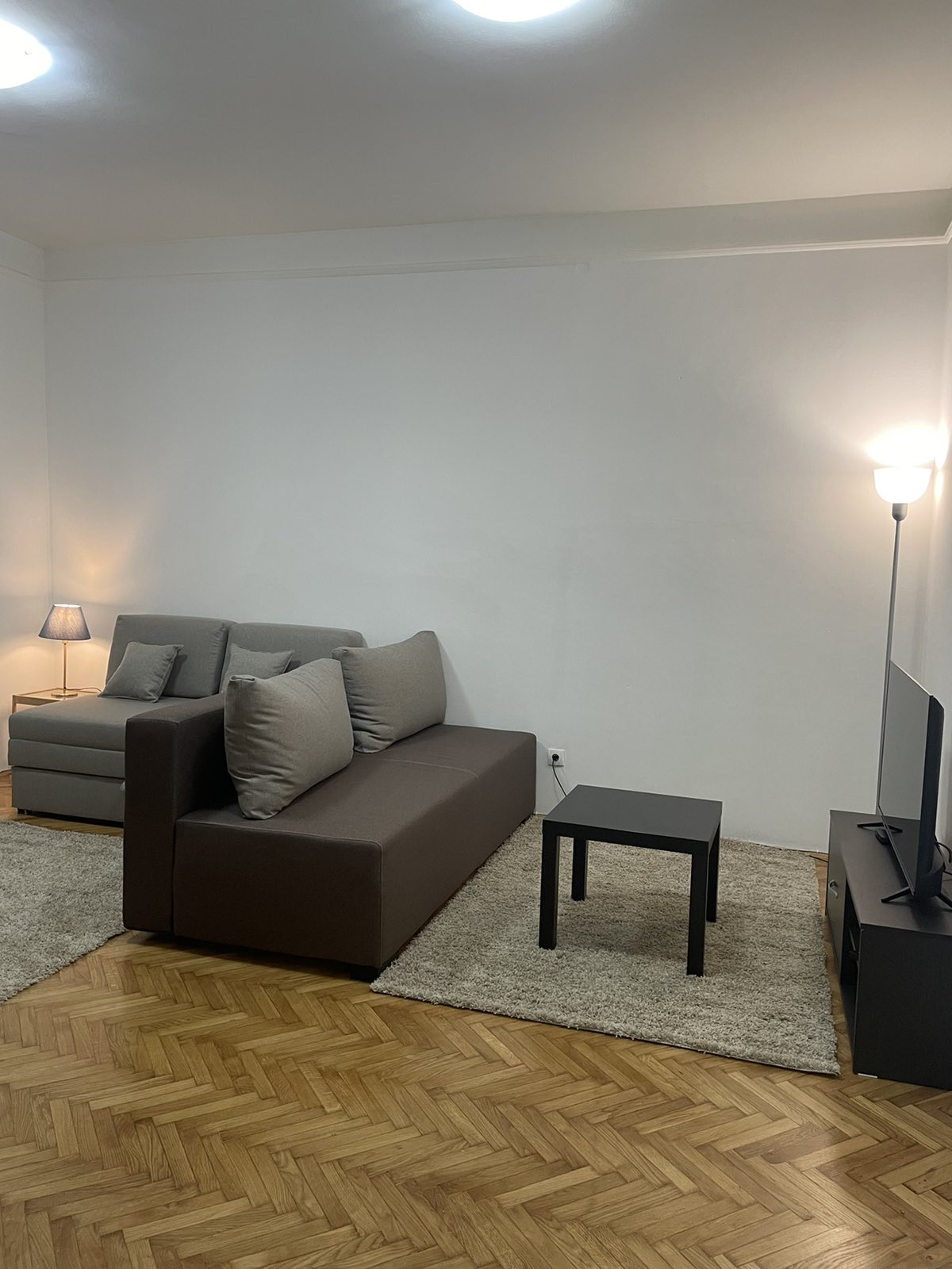 Stan za izdavanje na Vračaru 5