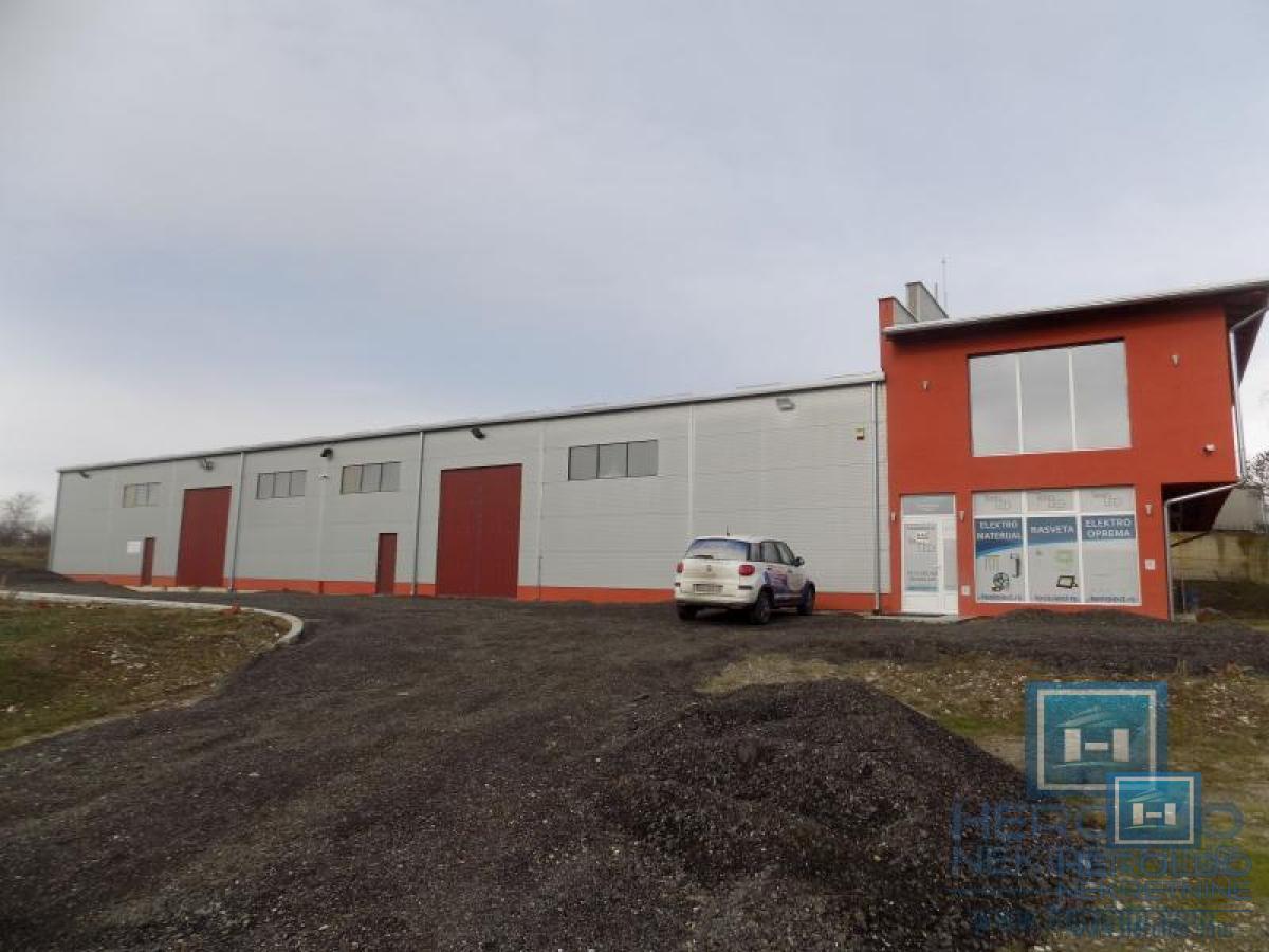 Na prodaju hala u Pojatu 3