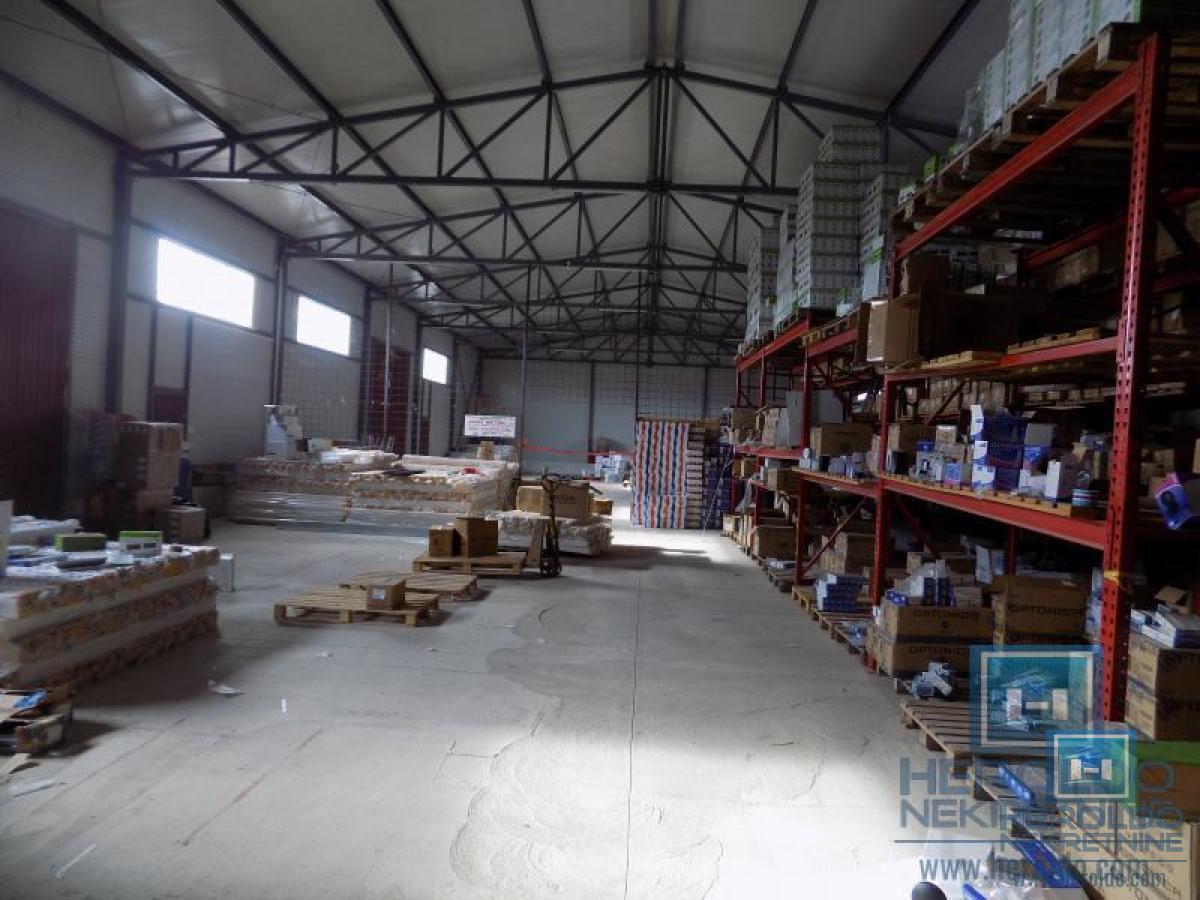 Na prodaju hala u Pojatu 5