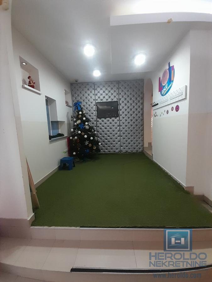 Poslovni prostor za izdavanje 4