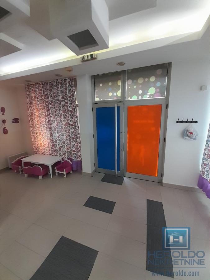 Poslovni prostor za izdavanje 16