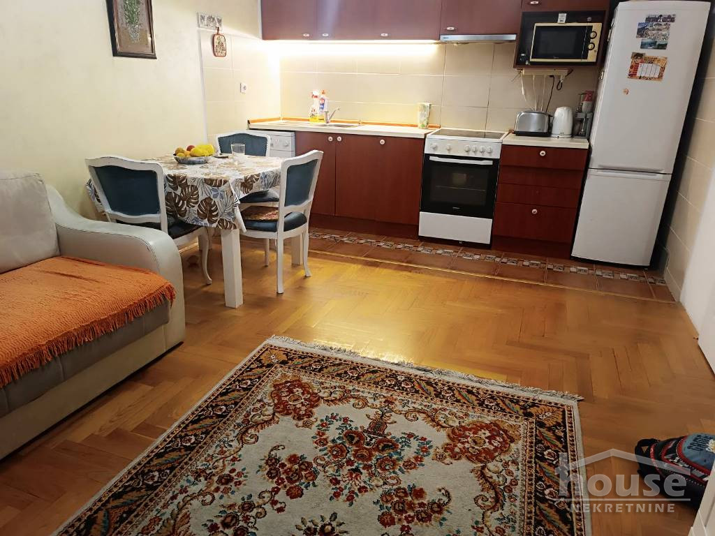 Stan,NOVI SAD,CENTAR 43m2,136990€ , ID: 1060366 3