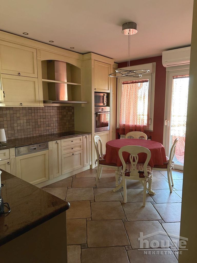 Stan,NOVI SAD,CENTAR 266m2,494400€ , ID: 1060463 3