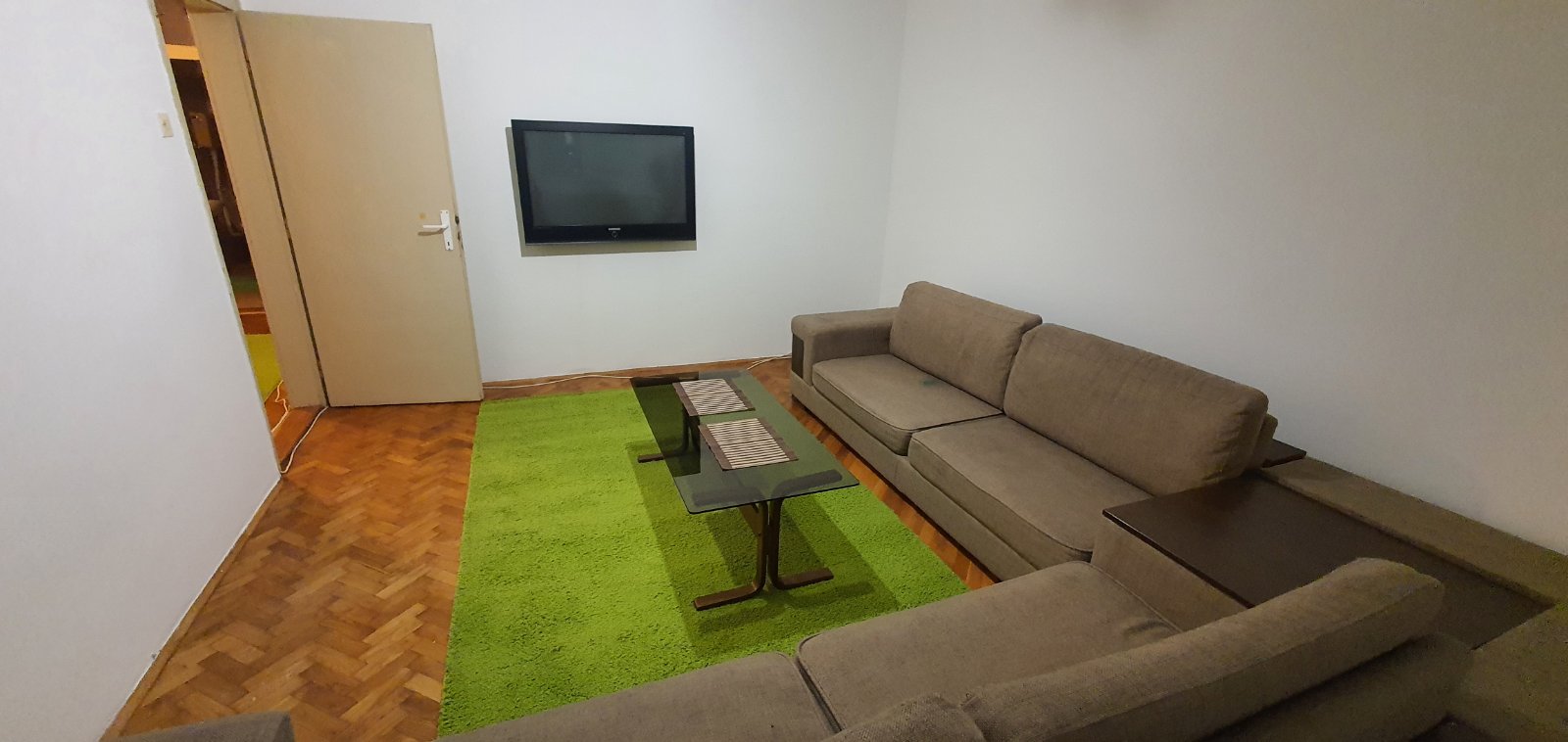 IZDAJEM STAN U CACKU 1