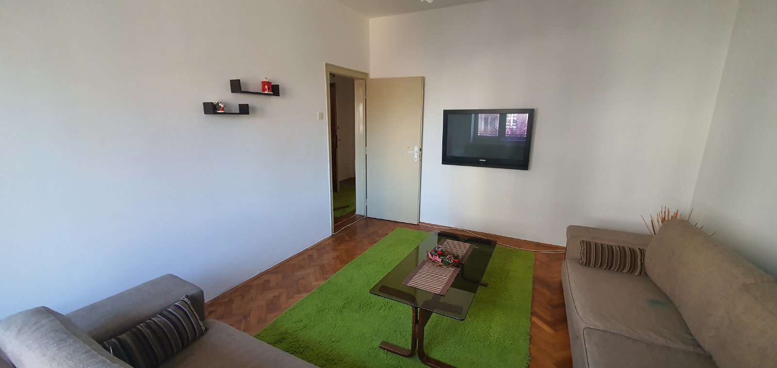 IZDAJEM STAN U CACKU 2