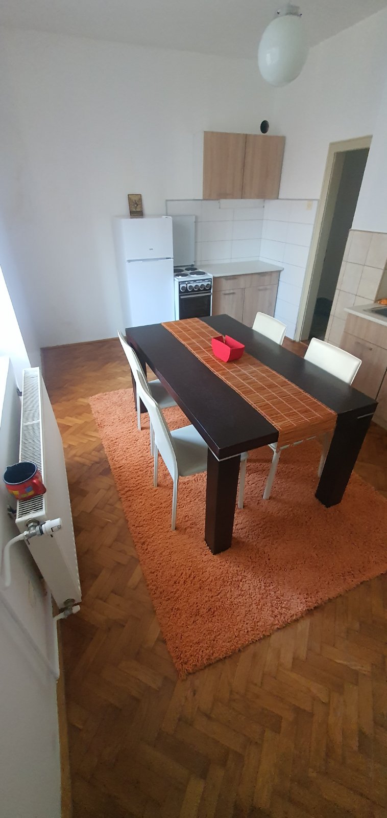 IZDAJEM STAN U CACKU 4