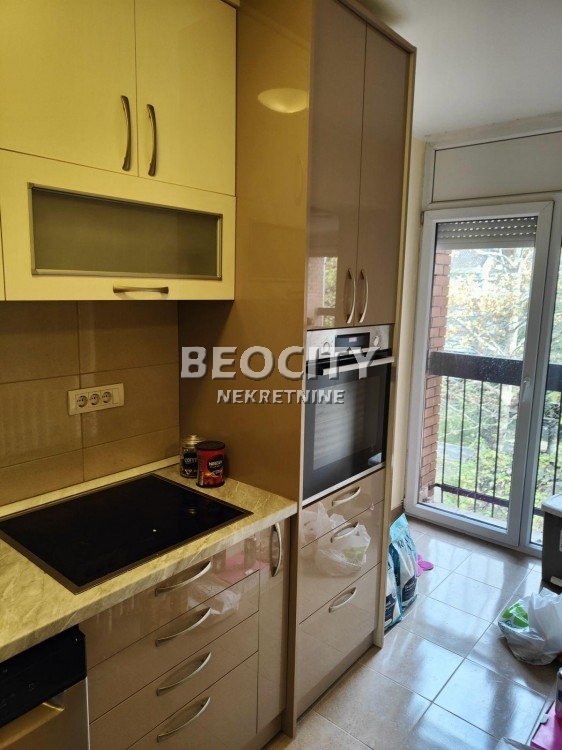 četvorosoban stan, 100 m2, Novo naselje, Bulevar Jovana Dučića ID: 105609 3