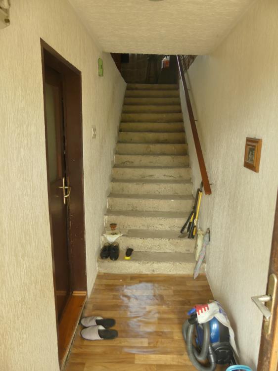 Spratna kuća u Rakitovo 5