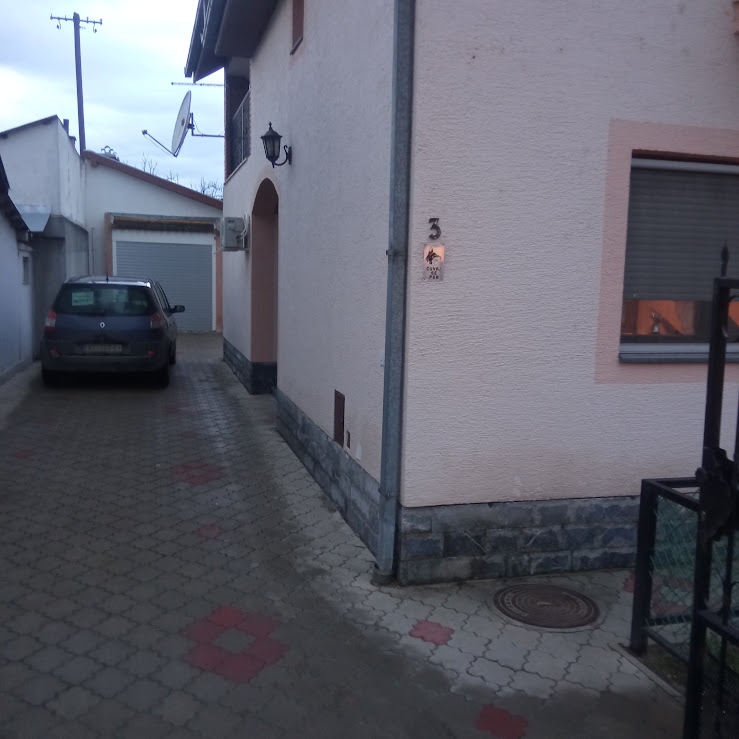 kuca NOVI SAD adice 180m pomocni objekat50m 2