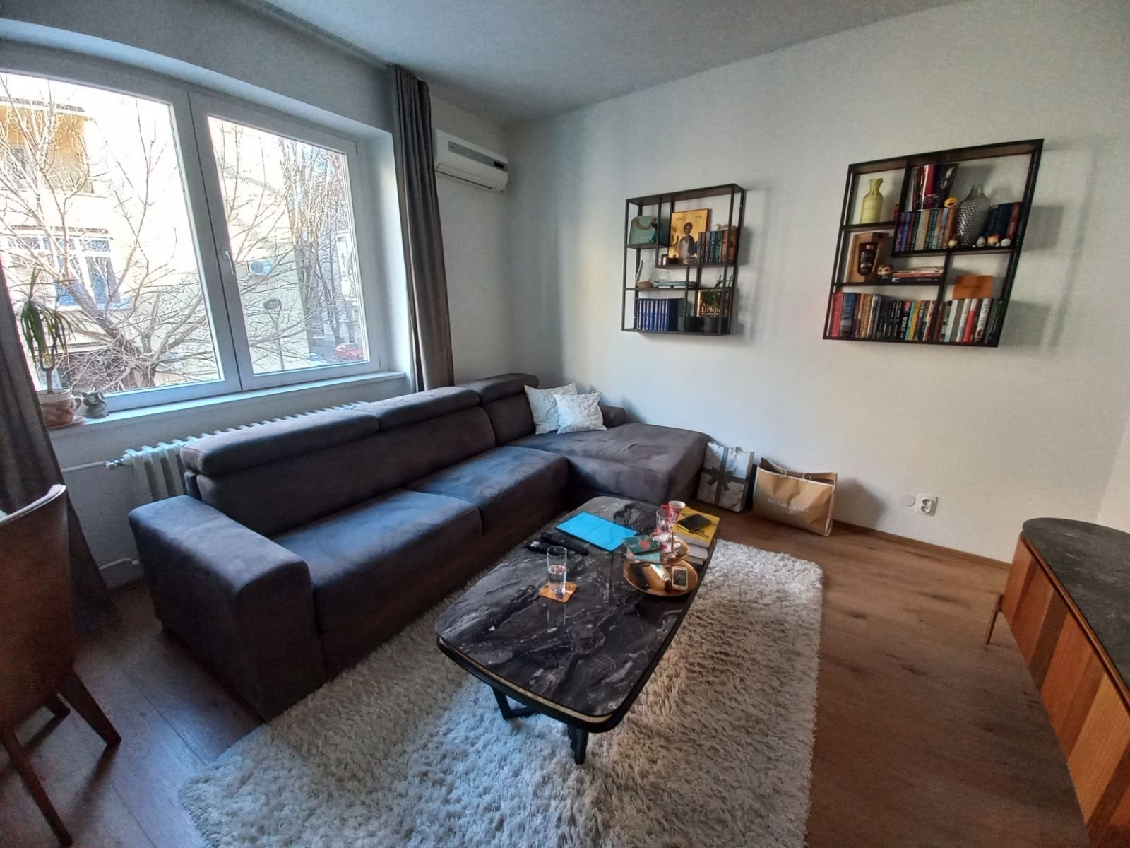 Kompletno renoviran stan na Keju 1