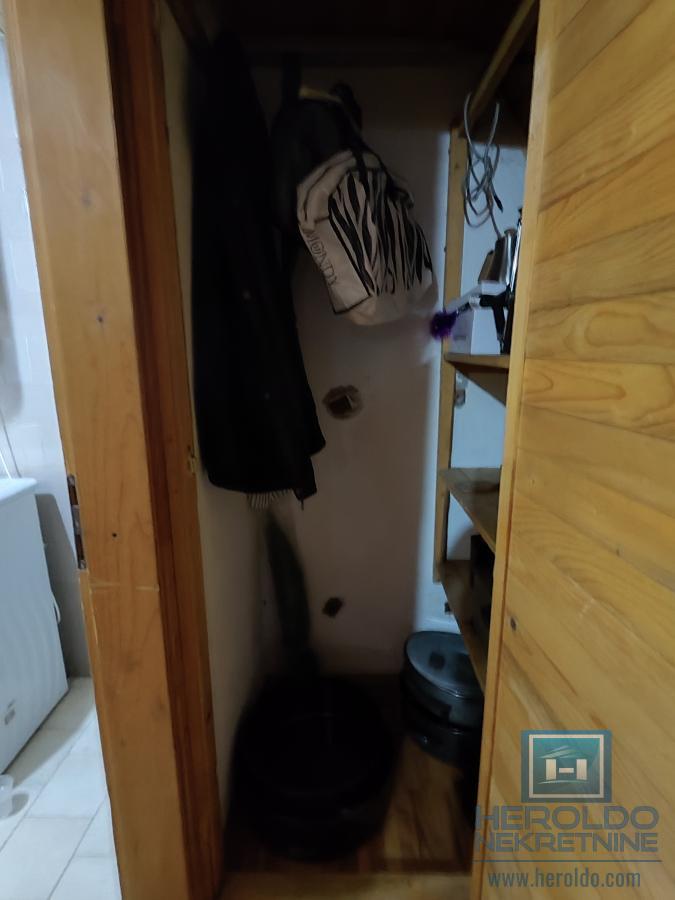 Dve kuće na lepoj lokaciji 19