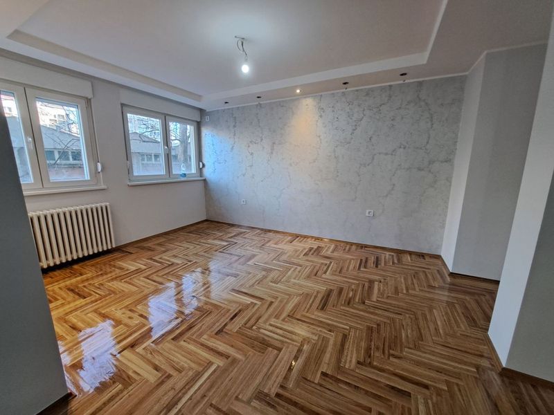 Fantastičan porodični stan   komplet renoviran   useljiv   1