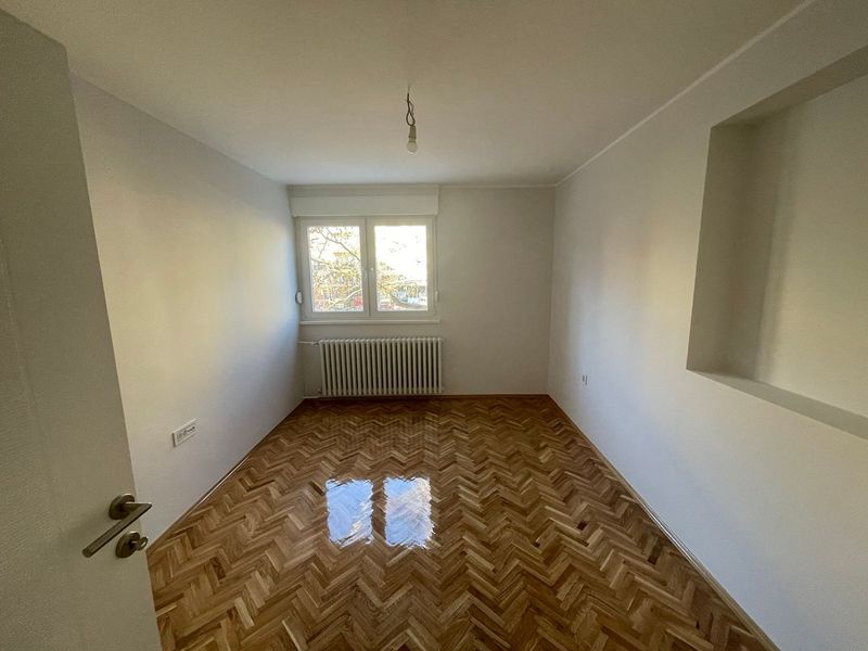 Fantastičan porodični stan   komplet renoviran   useljiv   3