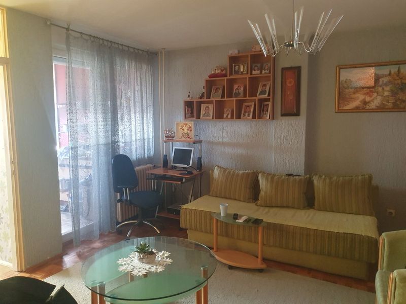 Veoma svetao stan na mirnoj lokaciji 1