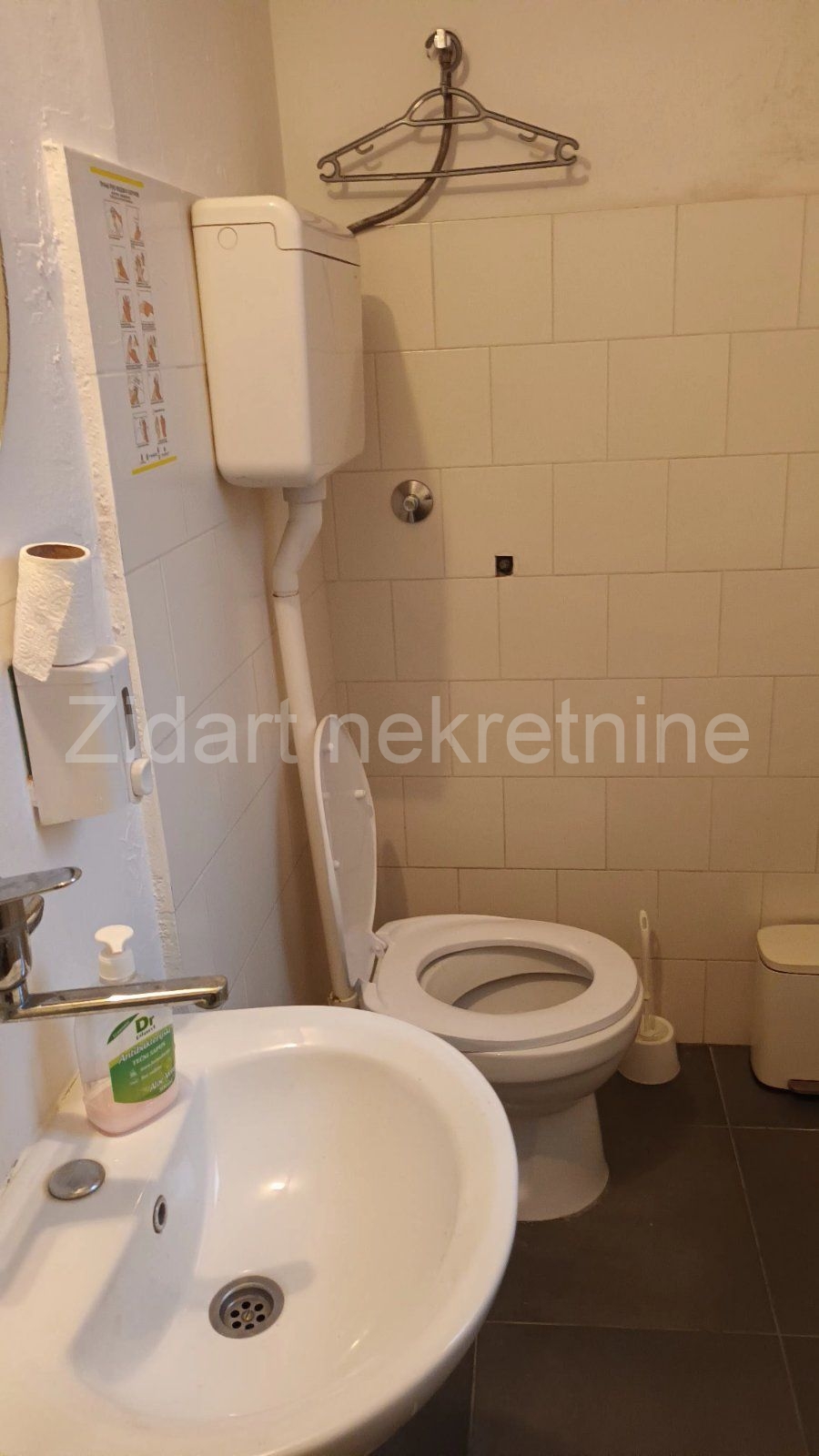 Voždovac, Vojvode Stepe, izdavanje lokala 85m2 14