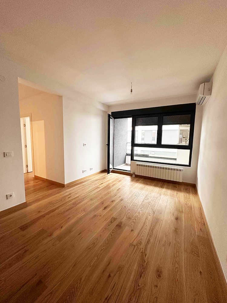 Trosoban stan sa garažnim mestom  Voždove kapije  66m2 1
