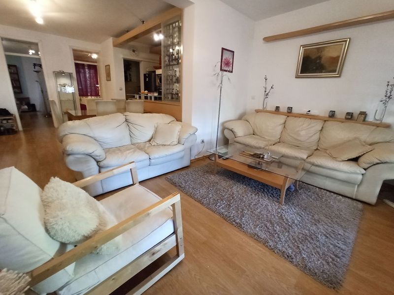 Odličan trosoban stan bez ulaganja   sjajna lokacija   1