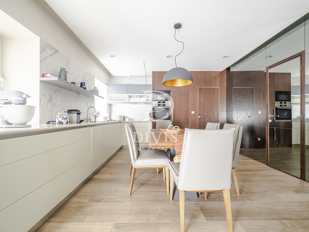 Prodajemo odličan trosoban dupleks kod Đerma 158m2 4