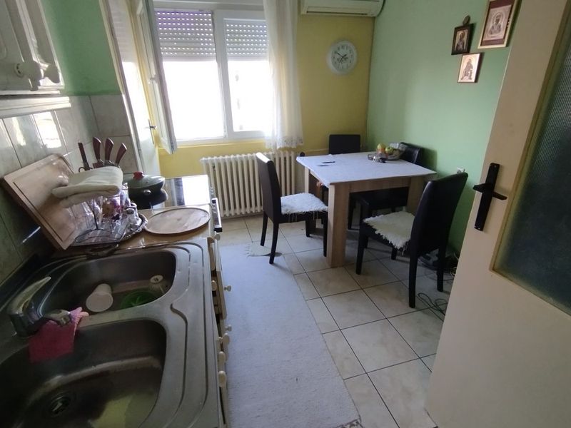 Dvosoban Limanski stan   uknjižen 1 1 3