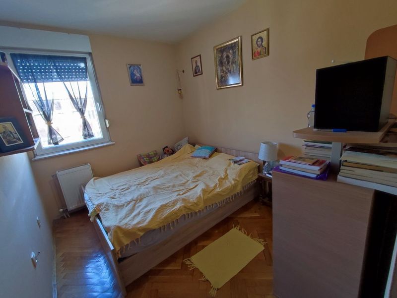 Komforan porodični stan na izuzetnoj lokaciji   4