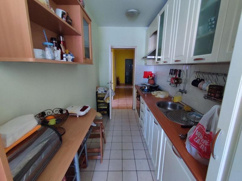 Komforan porodični stan na izuzetnoj lokaciji   2