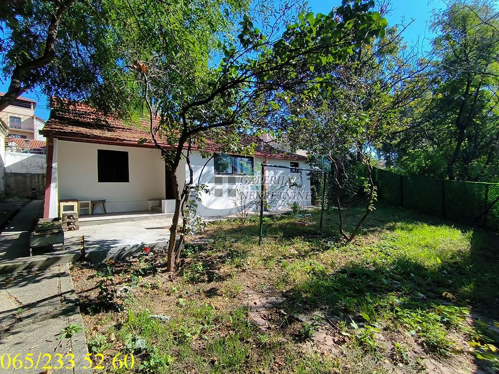 Zvezdara  Mali Mokri Lug   Ive Marinkovića 59m2 1