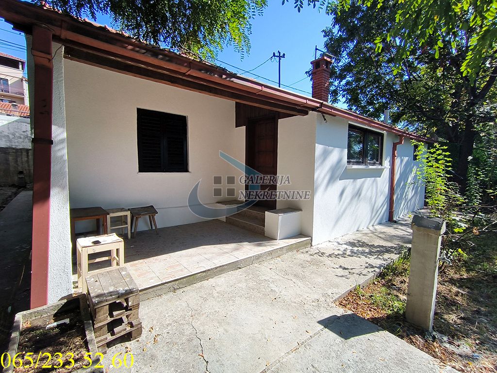 Zvezdara  Mali Mokri Lug   Ive Marinkovića 59m2 2