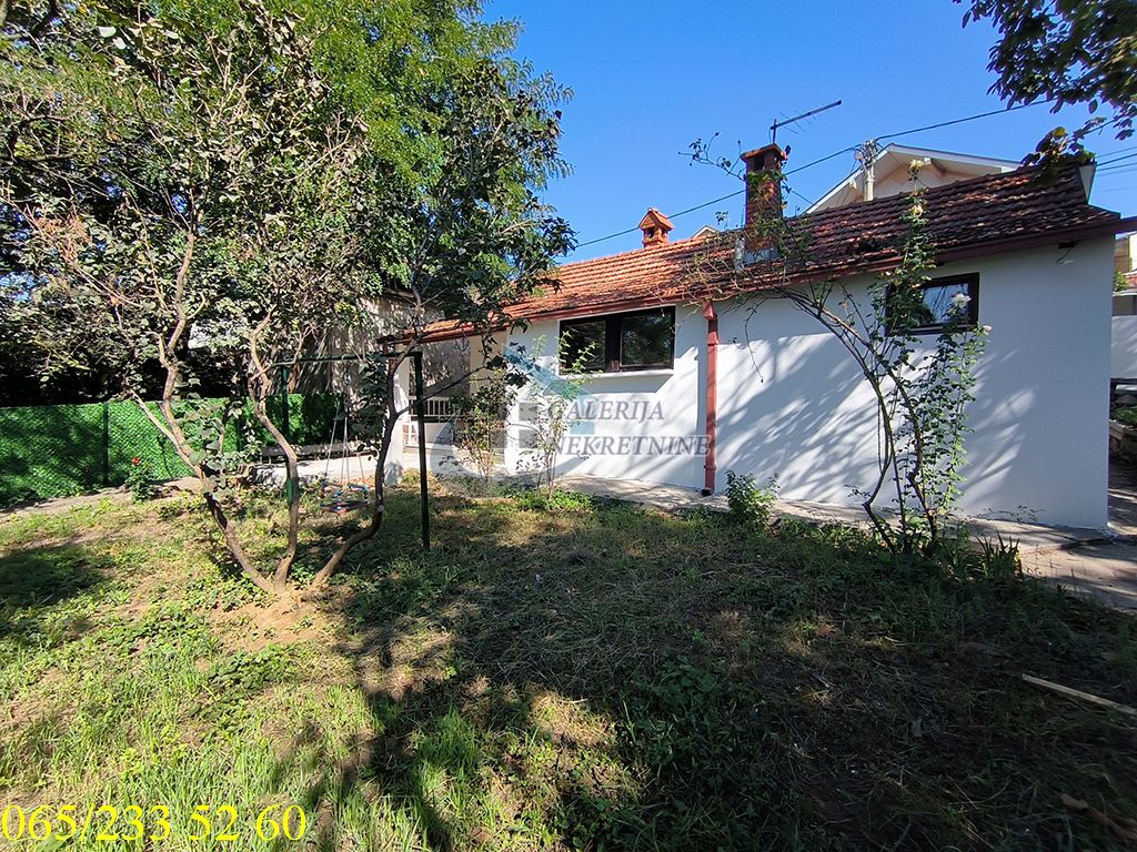 Zvezdara  Mali Mokri Lug   Ive Marinkovića 59m2 3