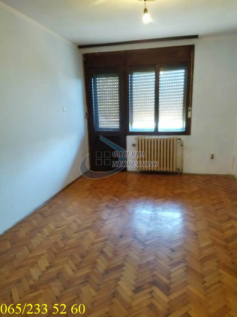 Grocka  Kaluđerica   Nemanjina 347m2 3